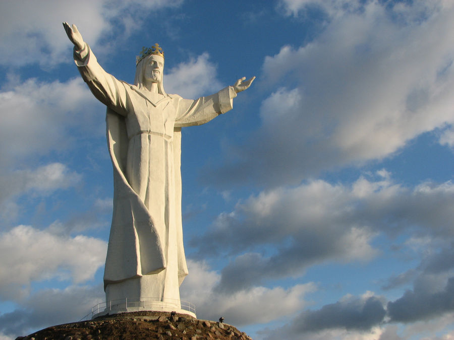 Największy w świecie pomnik Jezusa Króla Wszechświata w Świebodzinie